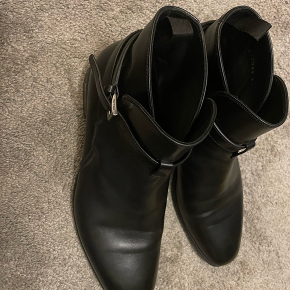 Prada never worn ! Size 8 all Italian leather - Picture 2 of 4